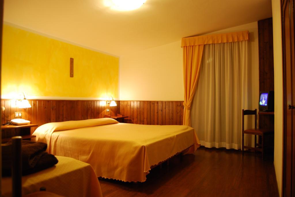 Albergo Villa Cristina Folgaria Quarto foto