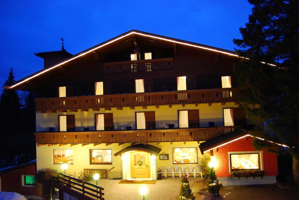 Albergo Villa Cristina Folgaria Exterior foto